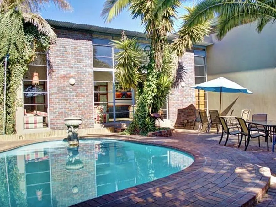 African Moon Corporate Guest House