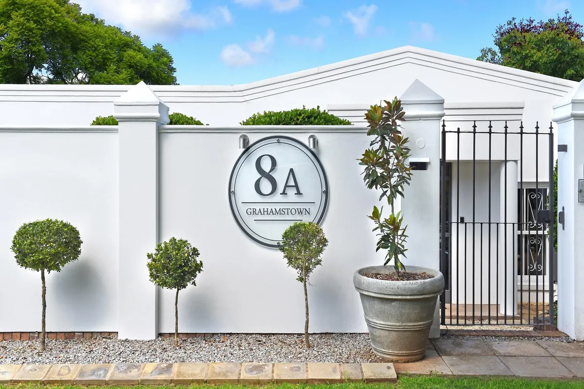 8A Grahamstown Luxury Guest House