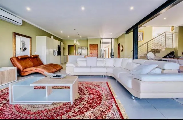 Lake Villa Hartebees