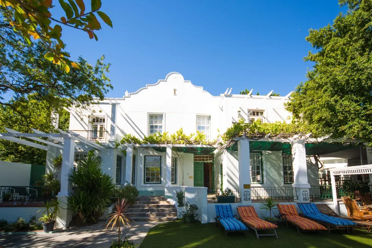 Mountain Manor Guest House and Executive Suites