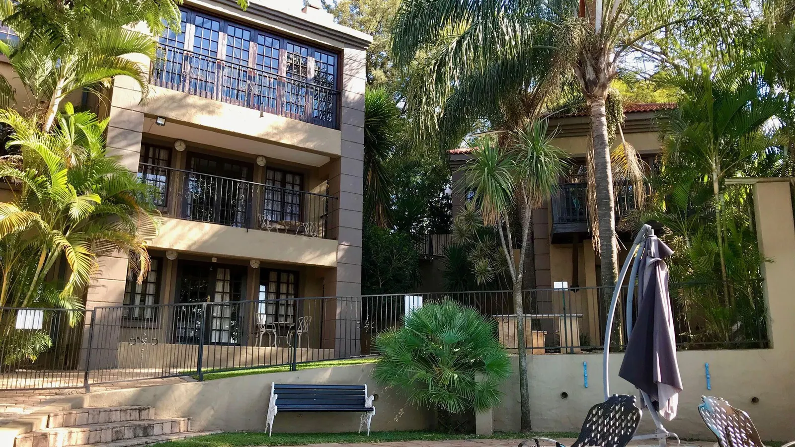 Waterfalls Boutique Hotel