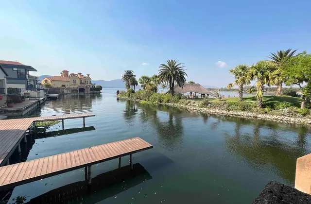 Tropical island experience hartees