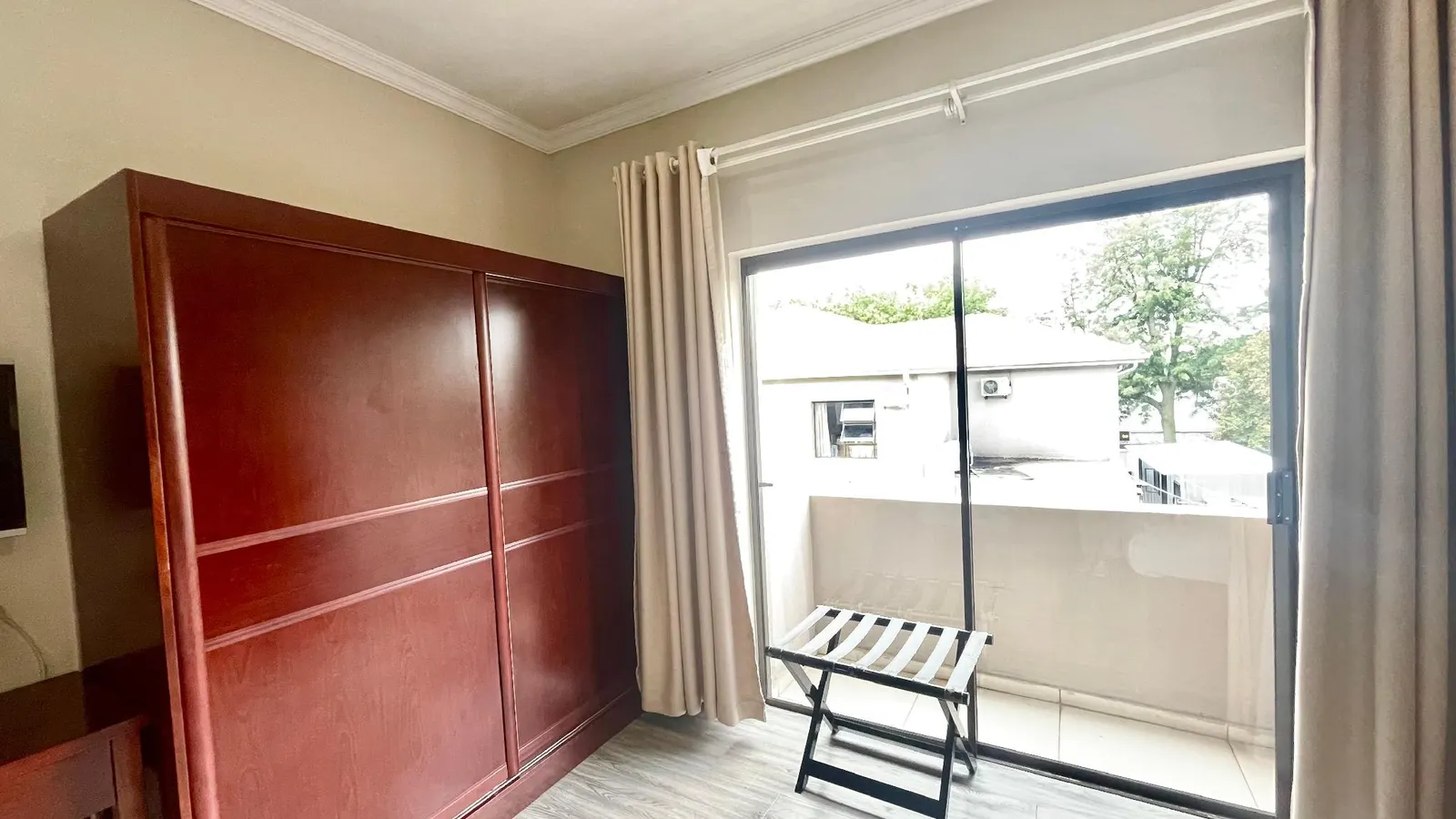 Azinnia Rivonia Guest House