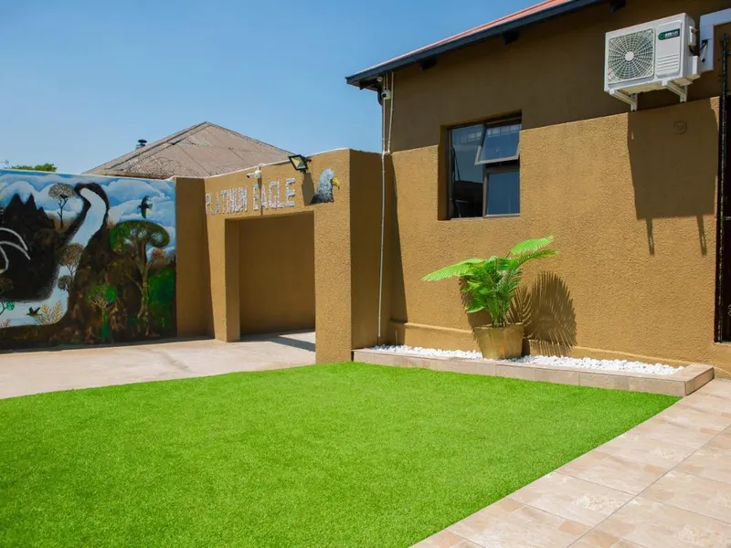 PLATINUM EAGLE GUEST HOUSE
