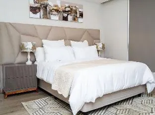 Casa de Diswa with Epic Views near Menlyn