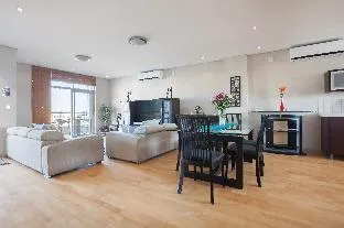 Knightsbridge 902E by CTHA