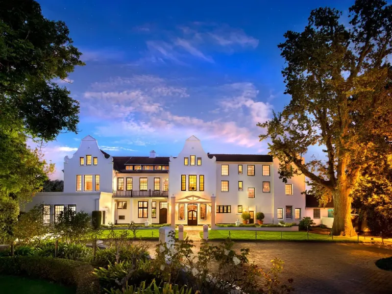 The Cellars Hohenort Hotel