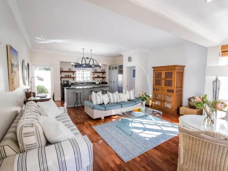 Admiralty Beach House 