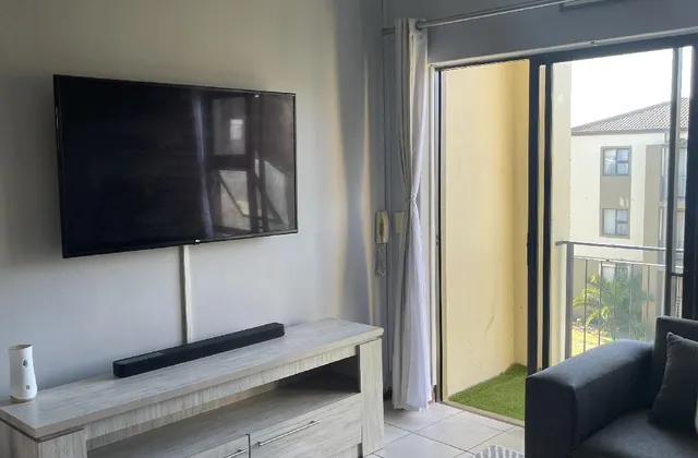 Beautiful 2 bedroom apartment in strand 