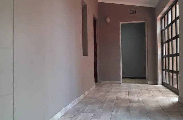 Slumberlake Guest House, Auckland Park