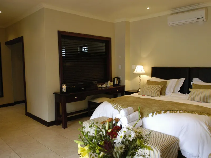 The Moon and Sixpence