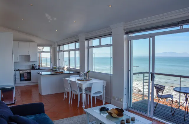 Oceanfront Penthouse Breathtaking Sea Views