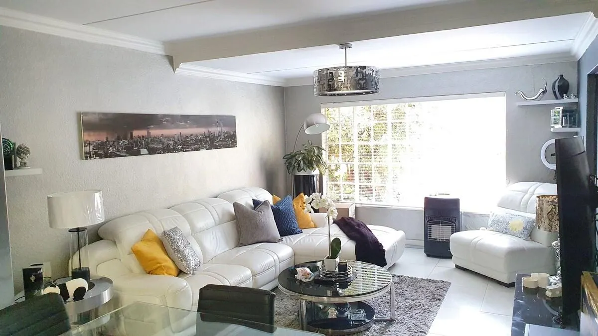 Upmarket 3 Bedroom Apartment