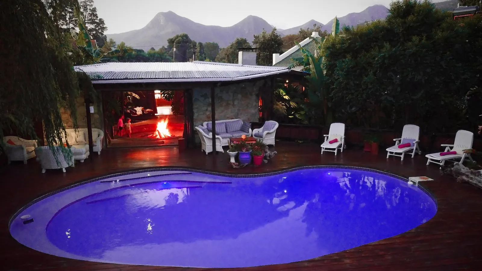 Tube n Axe Lodge and Backpackers