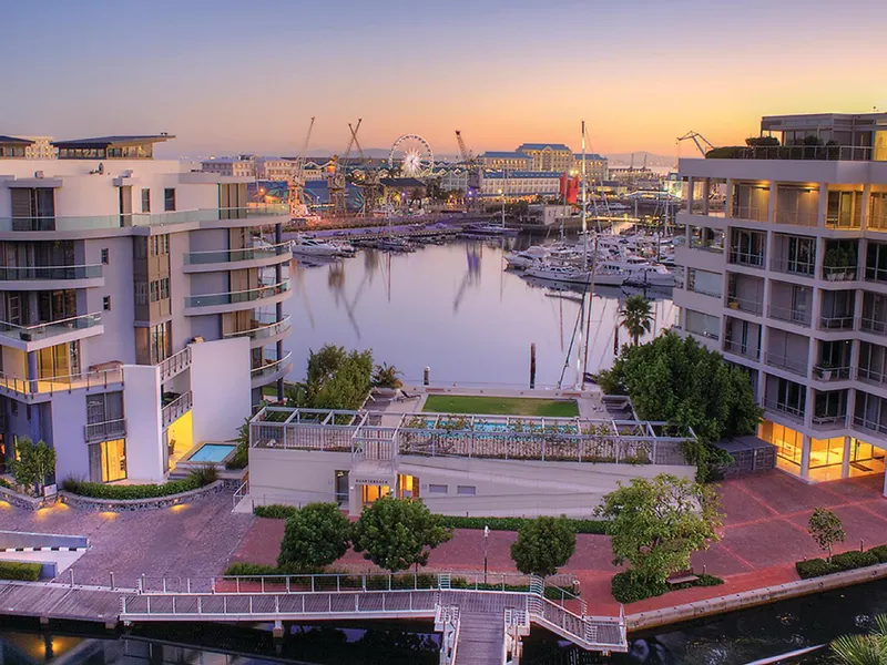 Three Bedroom Apartment - fully furnished and equipped