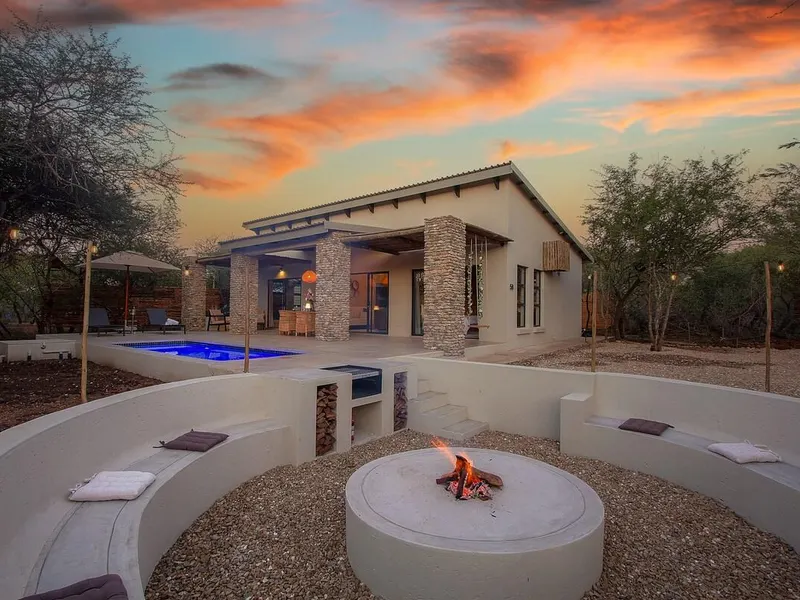 The Duchess. Luxury Safari Villa