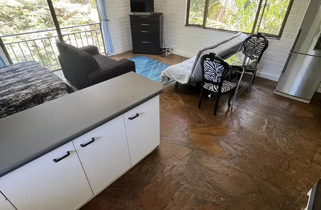 The Treehouse - Self Catering apartment