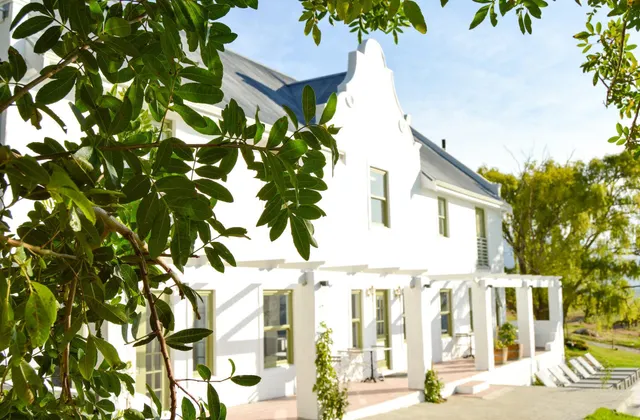 Maison Montagne at Dieu Donne Vineyards