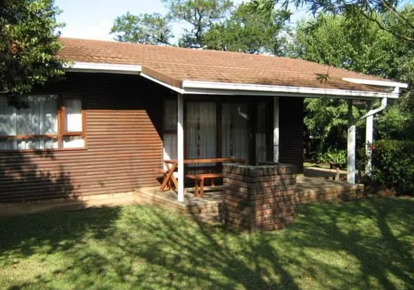 Log Cabin & Settlers Village