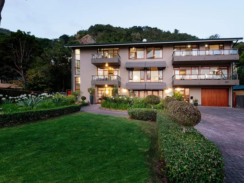 Wilderness Manor Guest House