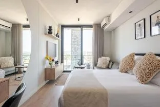 Cozy Stay at The Ellipse Waterfall City