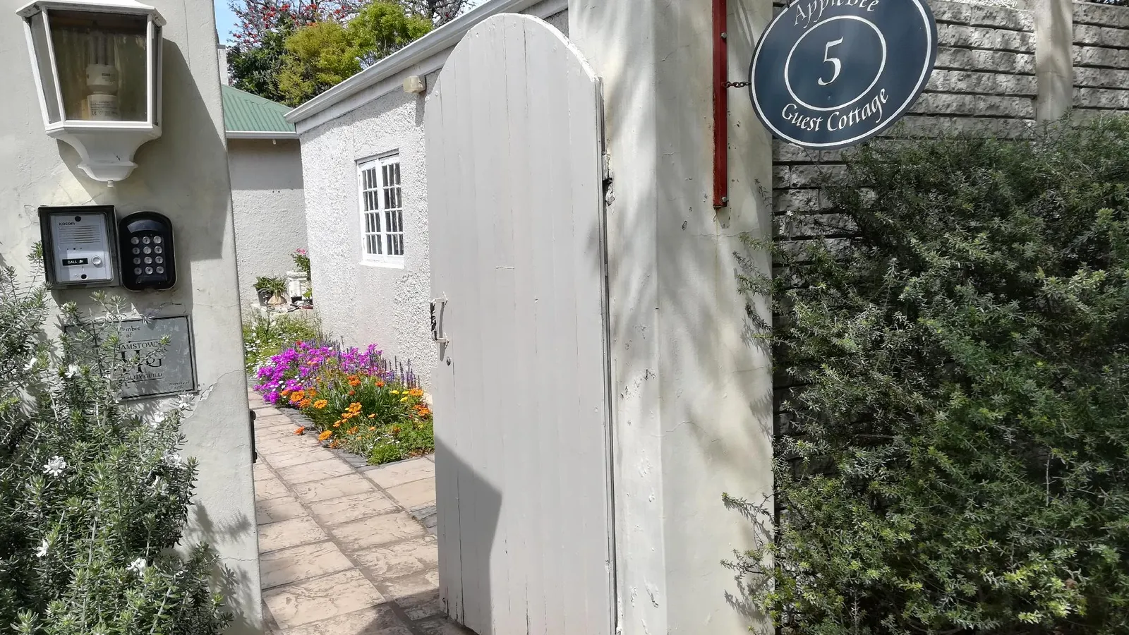 AppleBee Guest Cottages