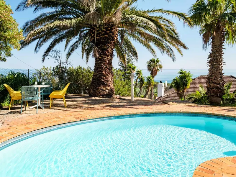 Camps Bay 4BR w Pool and Sea Views Atlantic Gem