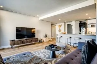 Modern Central Secure Cape Town 2bed Bantry Suite