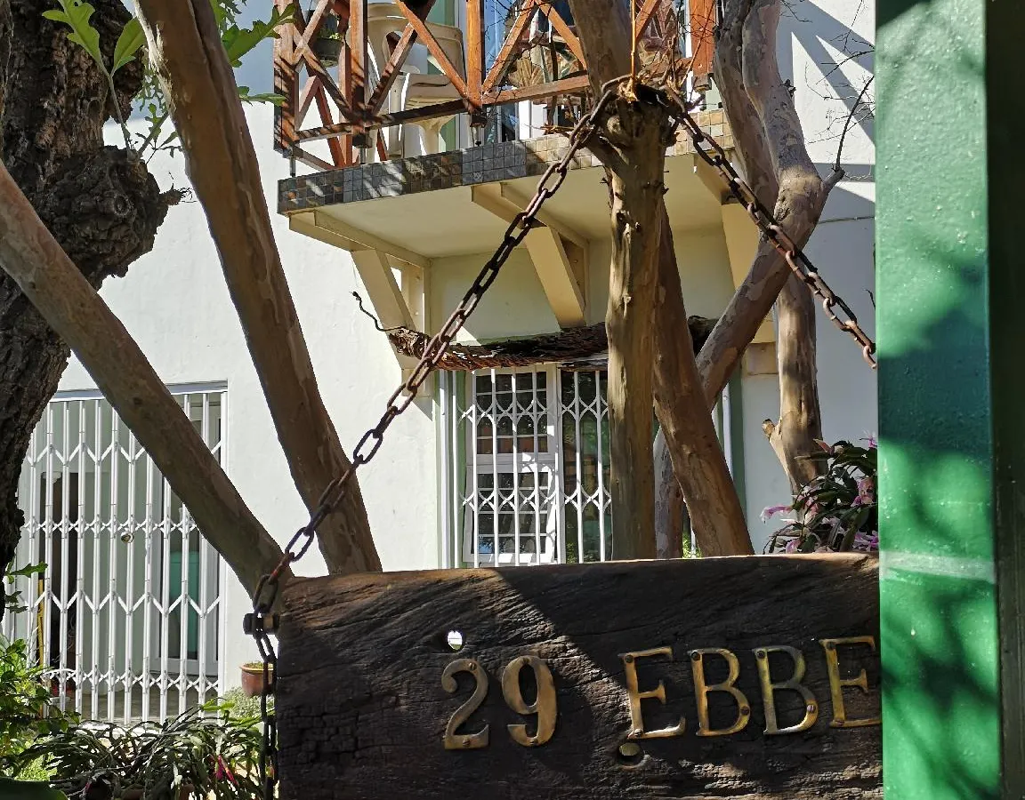 2 bedroom Apartment - Near OR Tambo