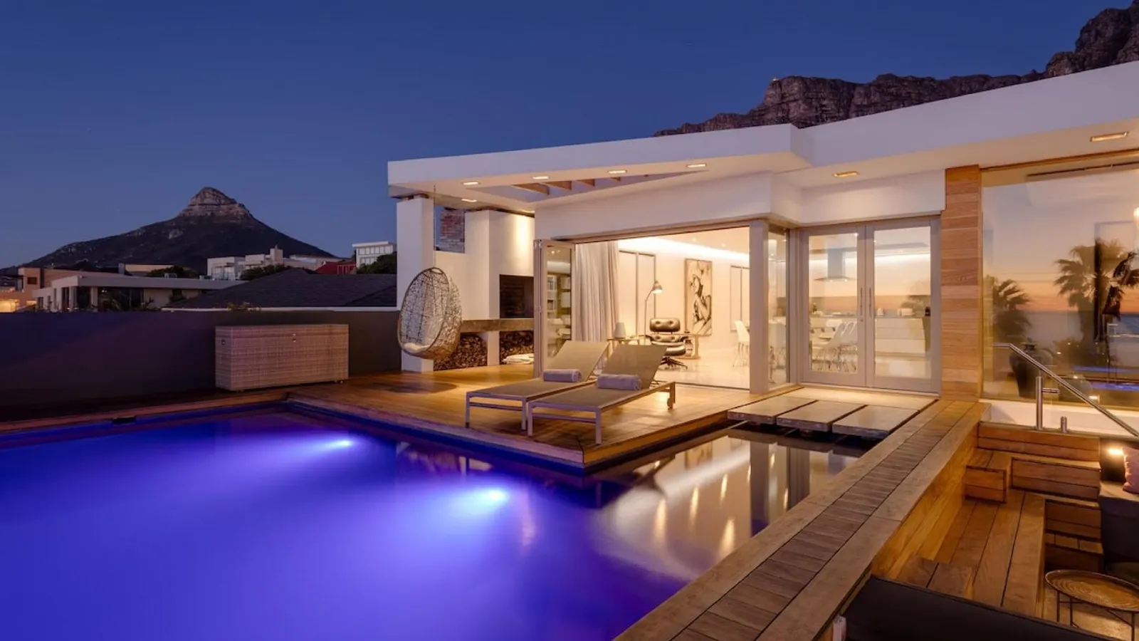 Element House - Contemporary and Upmarket Villa