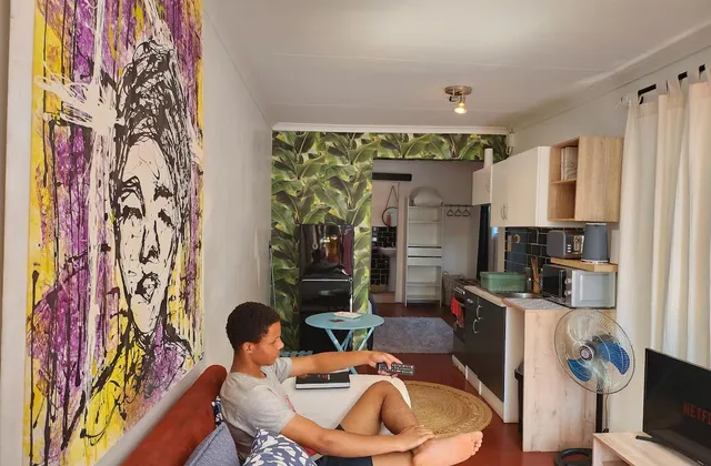 Trendy Johannesburg Cottage (WiFi)