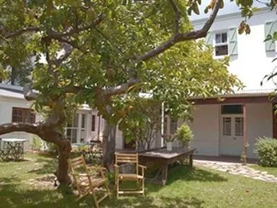 La Grenadine Petit Hotel