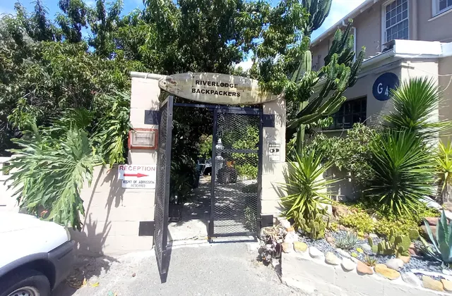 Riverlodge Backpackers