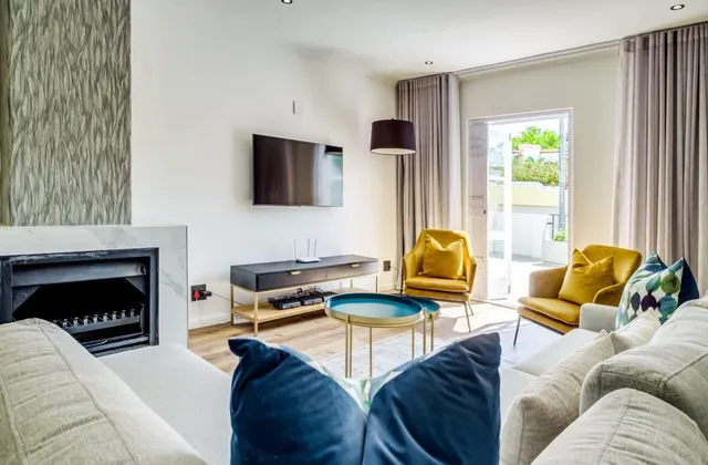 De Waterkant Townhouse with Pool Access (116 DWP)