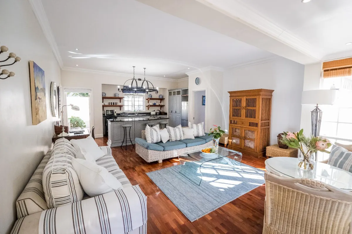 Admiralty Beach House 