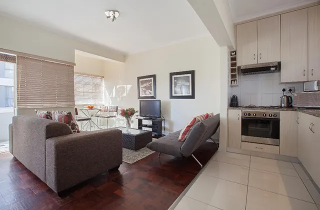 Eaton Square 2 by CTHA