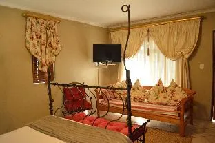 Quiet & Quick Breakaway to a Honeymoon Cottage