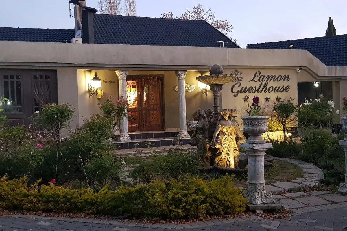 Lamon Guesthouse