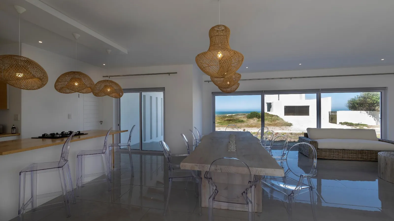 Stunning newly built home with sea views