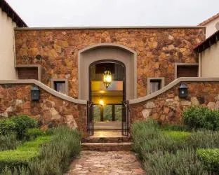 Mount High Luxury Country Estate