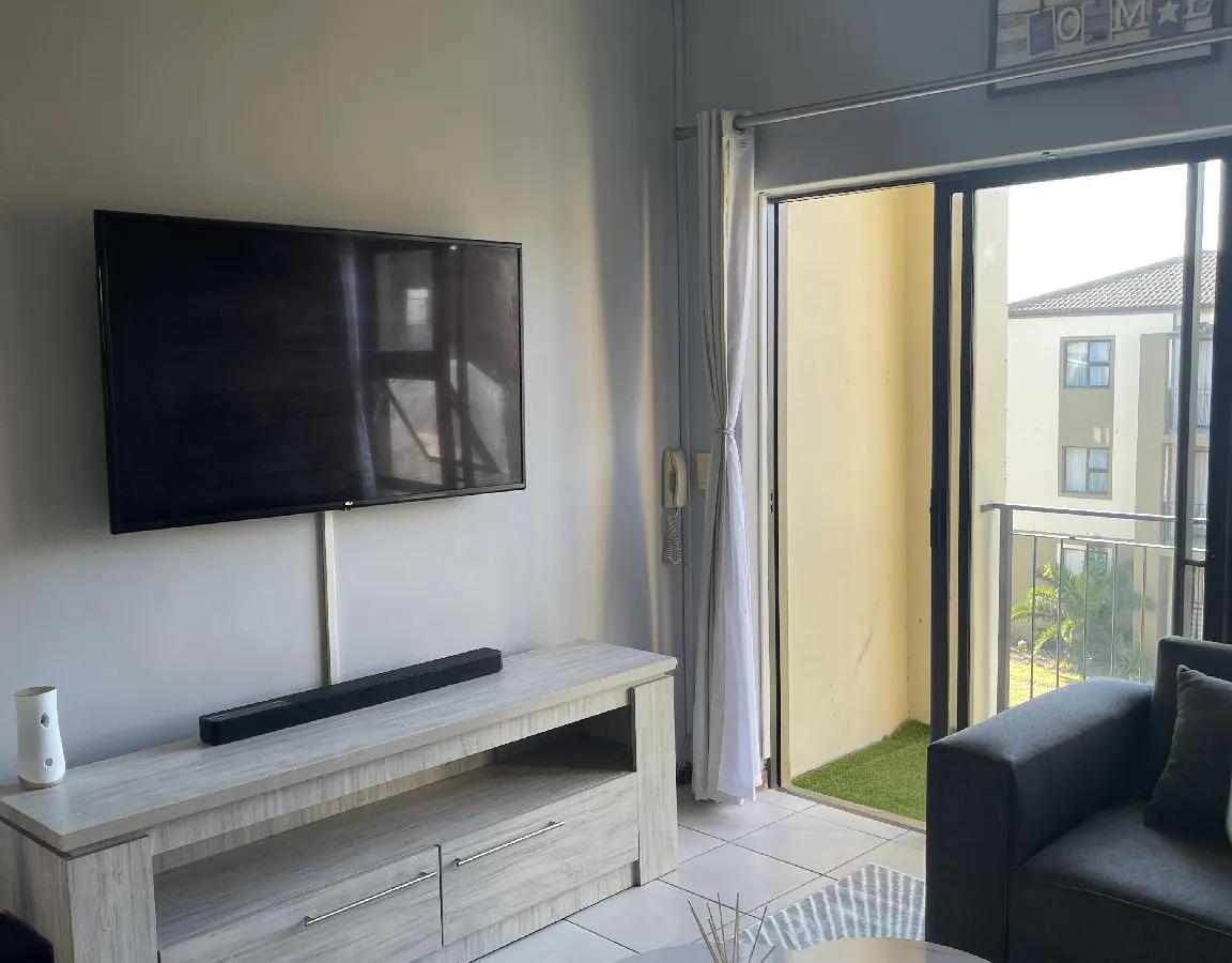 Beautiful 2 bedroom apartment in strand 