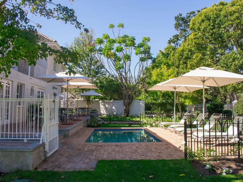 Rozenburg Guest House