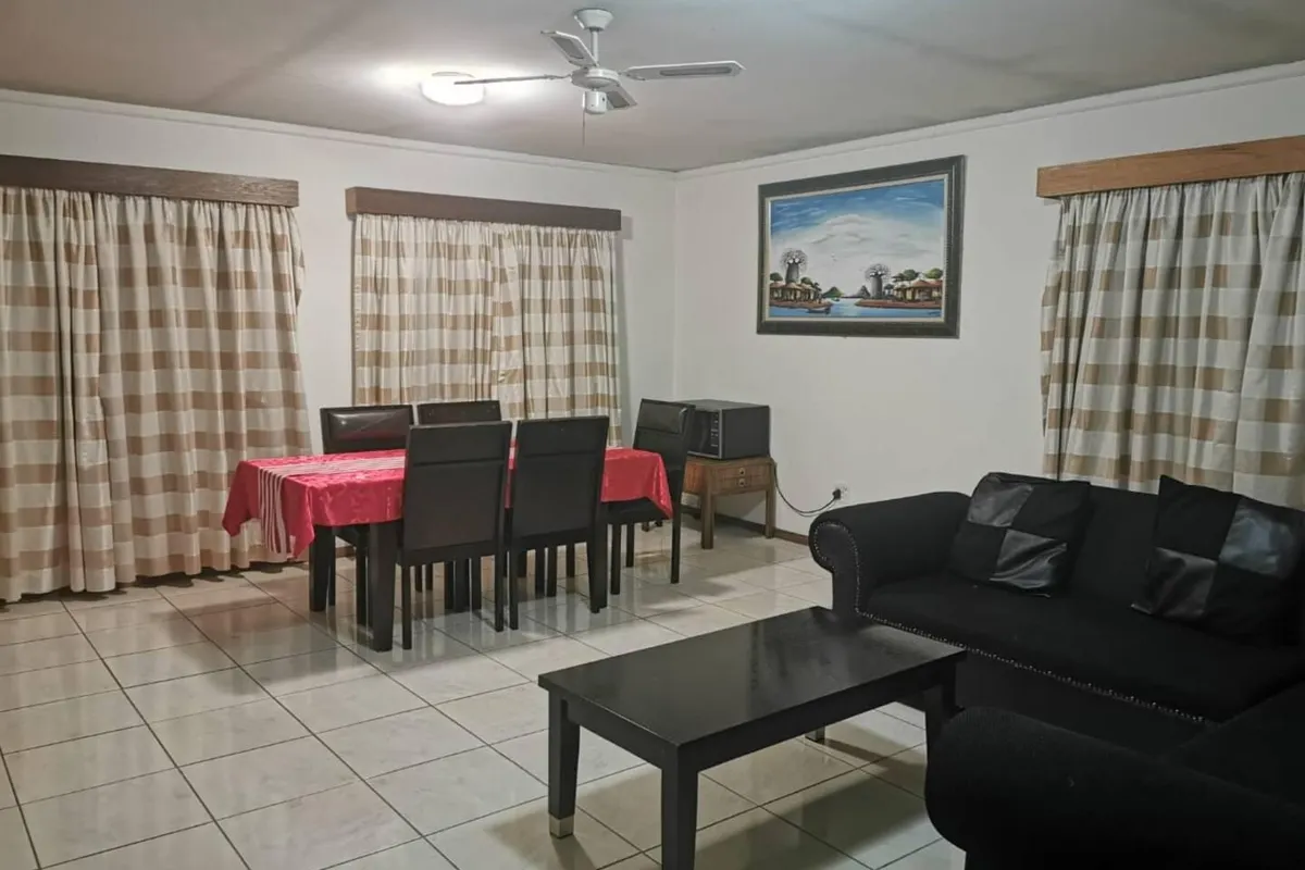 Charming Tshwane BB with Secure Entrance  Central AC