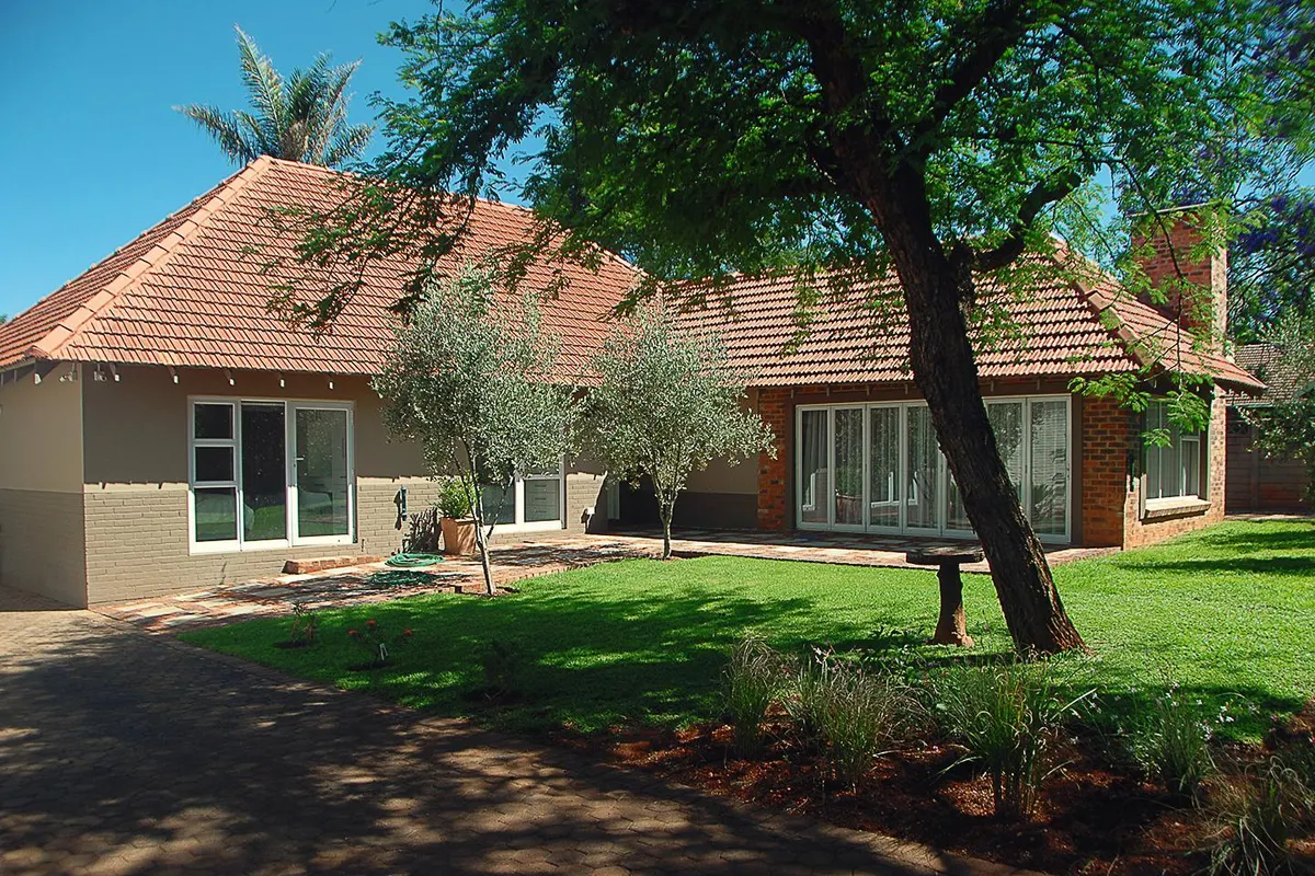 Felleng Tours Entire Guesthouse