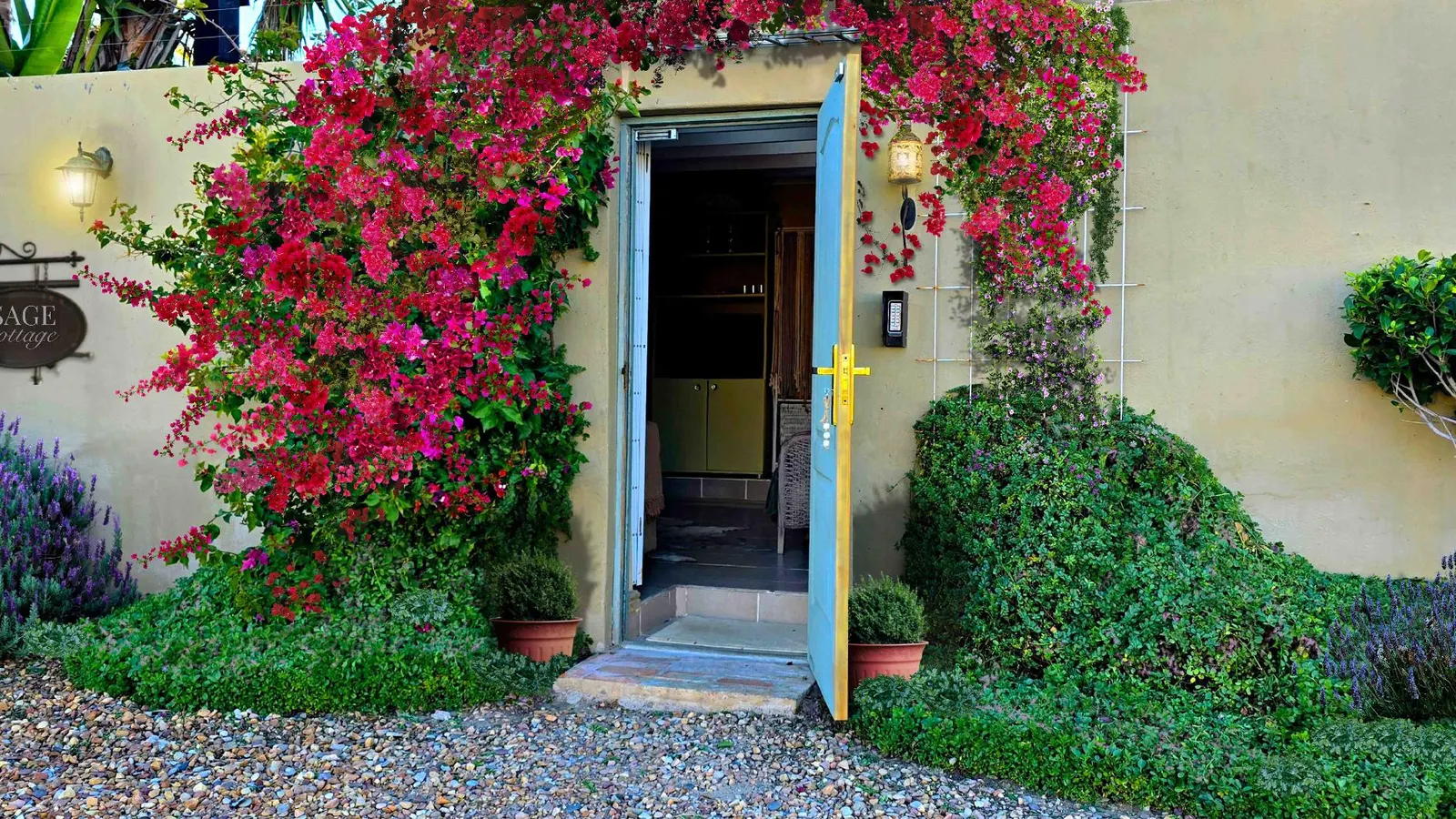 SAGE cottage | Bloubergstrand | Cape Town