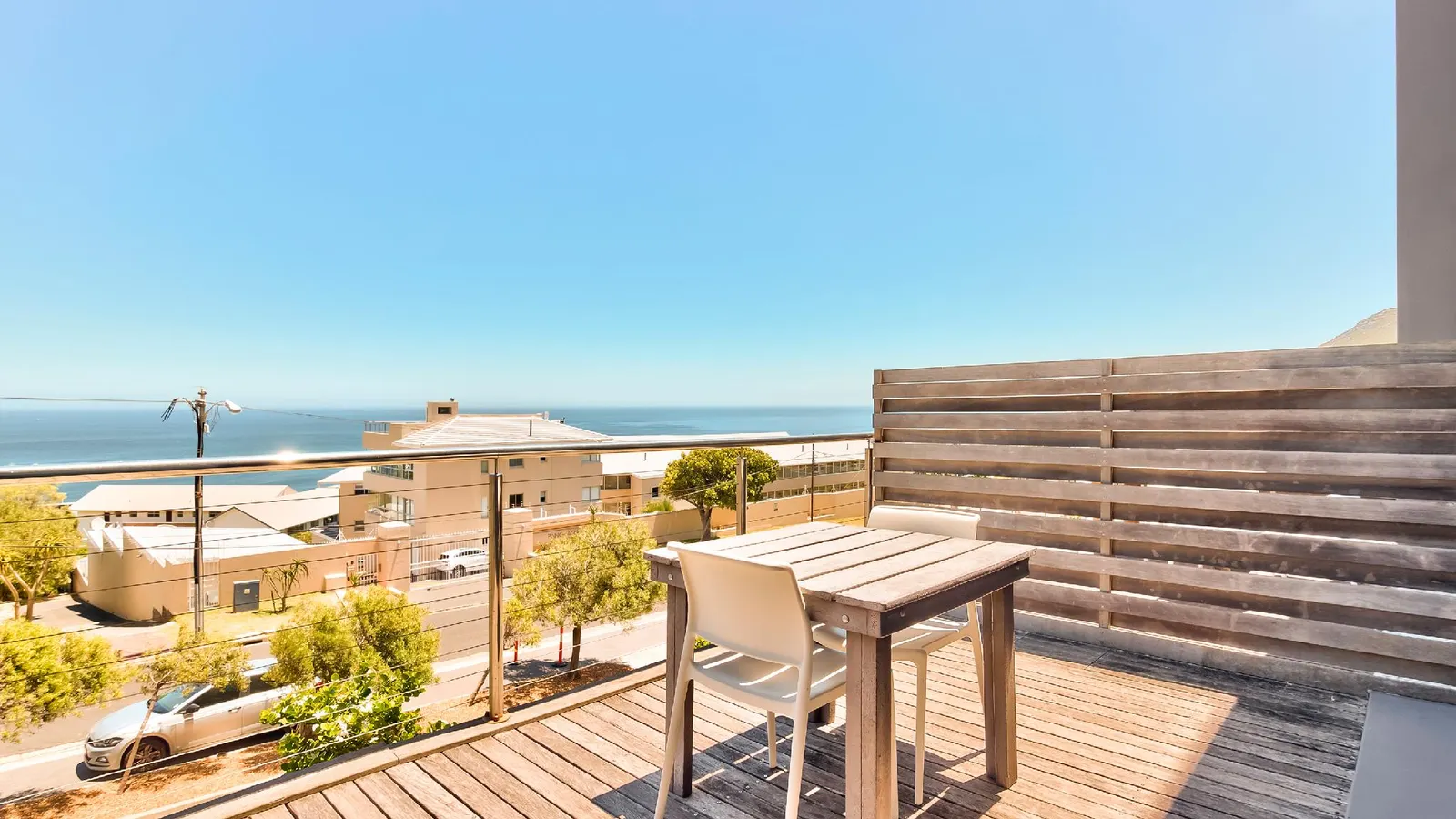 Camps Bay studio apartment - The Crystal